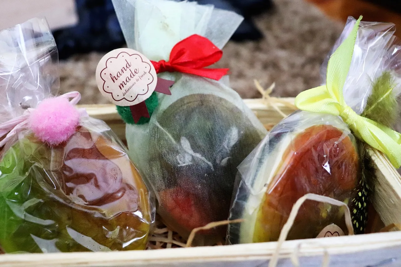 handmade gift, artisan soap, gift packaging, bath gift, handmade soap, craft soap, organic soap, gift wrap, gift idea, festive gift, rustic packaging, soap bar, natural cosmetics, eco friendly, mesh bag, colorful bow, handmade tag, gift crate, creative wrap, soap decoration, natural skincare, beauty product, handmade present, aesthetic packaging, pampering gift